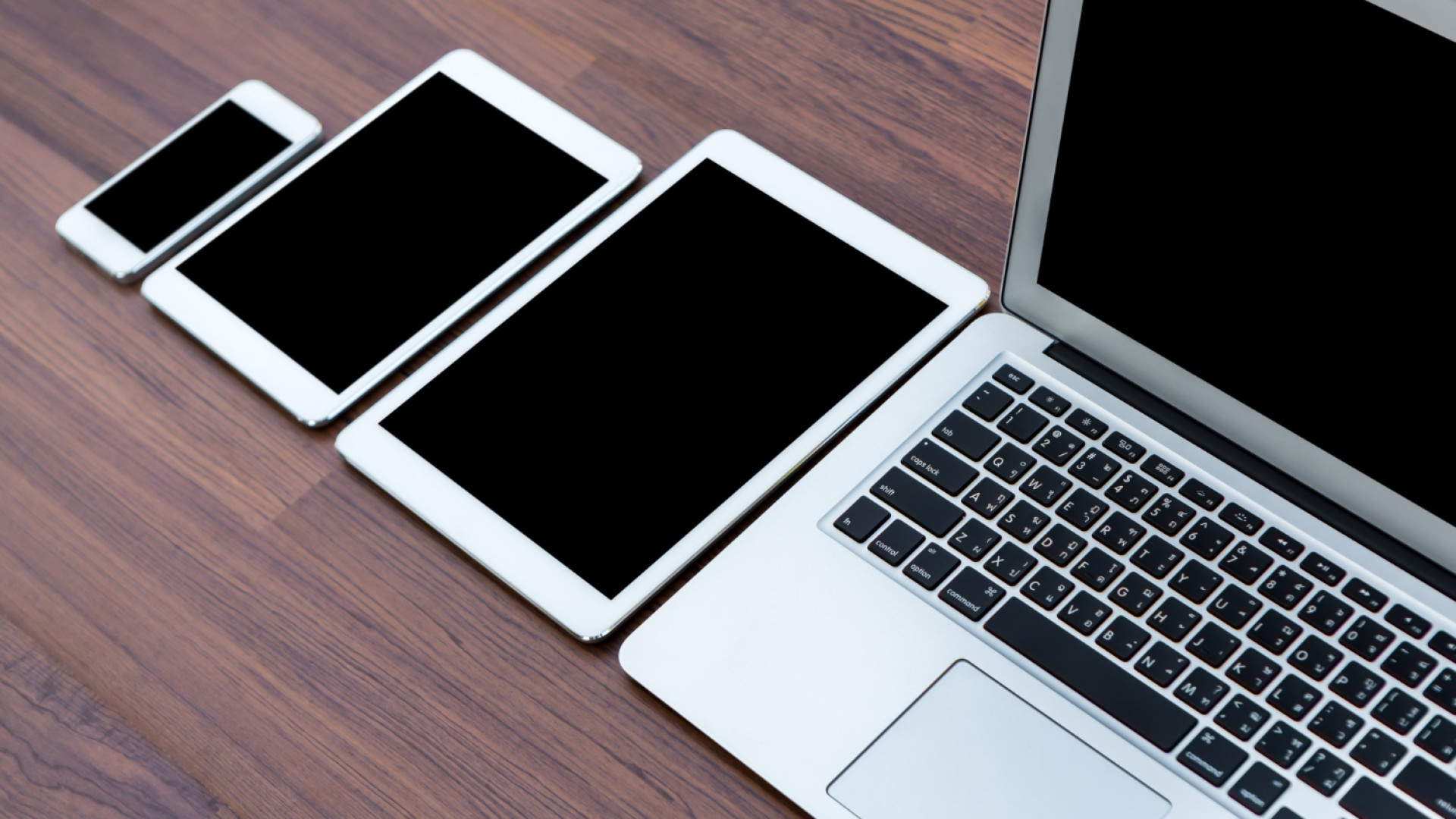 Productivité ou simplicité : que privilégier entre ordinateur et tablette ?
